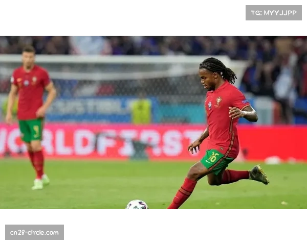 尼科·帕斯获评上赛季意甲最佳新秀 科莫中场持续高光表现